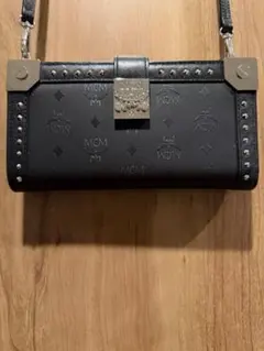 MCM スタッズ付き 長財布 ショルダーウォレットのサムネイル