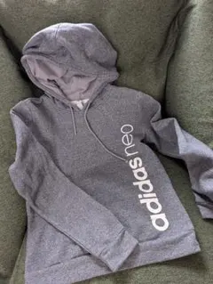 adidas neo グレー フード付きパーカー