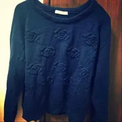 大幅値下げ！ローズ柄ネイビーブルーニット♩