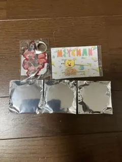 めいちゃんグッズ　ヘアピン　キーホルダー　缶バッジなど　まとめ売りのサムネイル