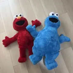 ユニバUSJクッキーモンスター＆エルモ セサミストリート - メルカリ