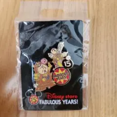 Disney store15周年　美女と野獣　ピンバッジ