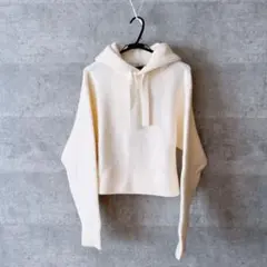 【美品】emmi ニットフーディープルオーバー　白