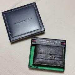 【新品未使用】TOMMY HILFIGER 二つ折り財布 ブラック