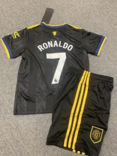 120cmユナイテッド新モデル　ロナウド　子供サッカーシャツセット