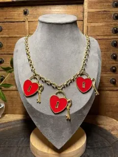 レトロ　ハート型ロックと鍵のネックレス