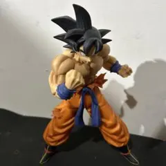 悟空 フィギュア 戦闘ポーズ