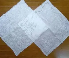 ●刺繍入りホワイトハンカチ●スワトー●直径およそ28cm●２枚セット