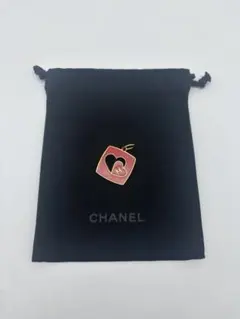CHANEL ハート型チャーム レッド　巾着袋付き