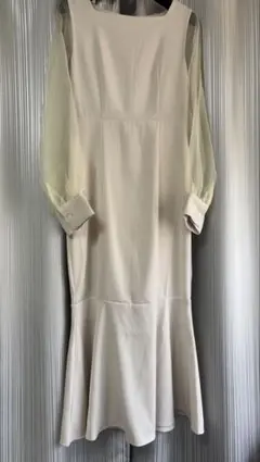 未使用品　JUNOAH アイボリー　 フレアワンピースM