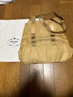 PRADA ベージュ トートバッグ