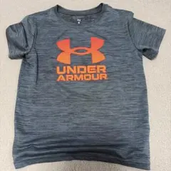 子供用　アンダーアーマーTシャツ