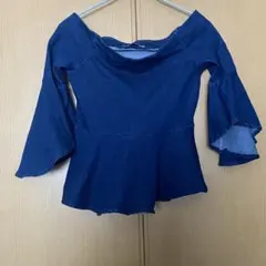 CHILLE オフショルダー デニム風シャツ