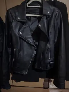 黒 レザー ライダースジャケット