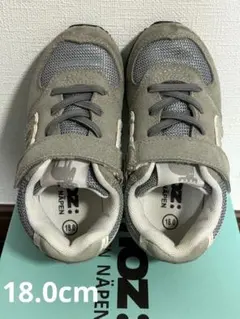 moz ベルト付きキッズスニーカー18cm 記名無しのサムネイル