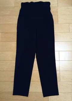 ユニクロ　マタニティー　スマートアンクルパンツ　ネイビーSサイズ