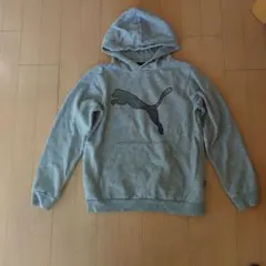 Puma グレー フード付き裏起毛パーカー
