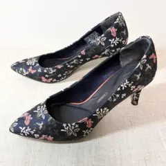 美品★ROCKPORT トータルモーション パンプス ポインテッドトゥ 25cmのサムネイル