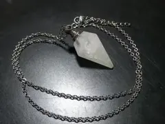 天然石　水晶　ダイヤモンド型　香水瓶　ペンダント