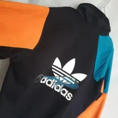 アディダス トレフォイルビッグロゴ カメレオン フリース ハーフ