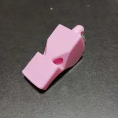 サッカー　レフェリー　ホイッスル