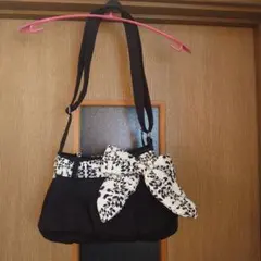 ナラヤ　ショルダーバッグ