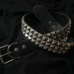 666 スタッズベルト 3連ピラミッド y2k 美品 punk パンク 平成 666 スタッズベルト 3連ピラミッド y2k 美品 punk パンク 平成 - メルカリ