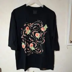 カールヘルム　カットソー　七分袖　黒　花柄　Mサイズ　二の腕が隠れる長さ