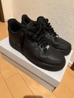 Nike Air Force 1のサムネイル
