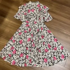 2026年最新】ヴァレンティノワンピースの人気アイテム - メルカリ