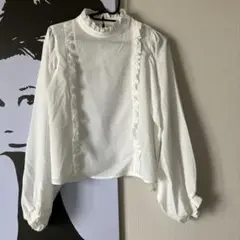 ブラウス　白