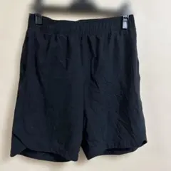 adidas メンズ ブラック ショートパンツ ハーフパンツ　シンプルのサムネイル