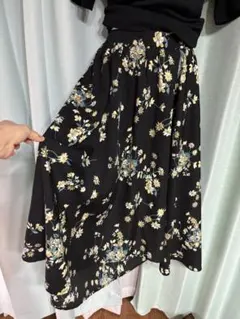 1732.SUGAR SPOON花柄フレアスカート Fサイズ 黒⭐︎のサムネイル
