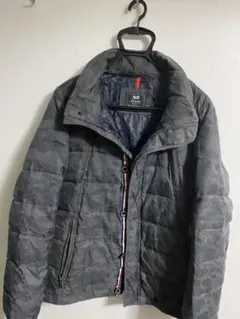 BEAMSフード脱着式カモ柄グレーダウンジャケット