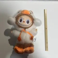 POPMART ラブブ 服付き