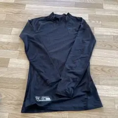 Under Armour 野球用アンダーシャツ YXL 黒　160サイズぐらい