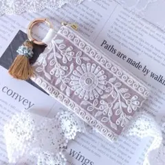 【1067】インド刺繍リボン　カラビナ付きミニポーチ　ハンドメイド　ココア