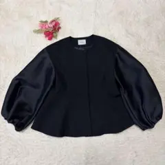 【極美品】UNITED ARROWS フルリーフォルムジャケットバルーン　黒　Fのサムネイル