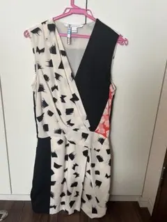 美品シルク100%Diane von Furstenberg ワンピースサイズ4