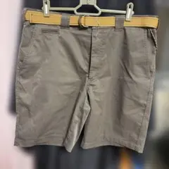 コロンビア　メンズ ショートパンツ カーキ ベルト付きのサムネイル