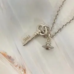 Ferragamoフェラガモ ネックレス ガンチーニ キー シルバー色✨レア 