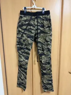 mnml カーゴパンツ　タイガーカモ