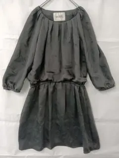 ロペ ワンピース 38 黒 光沢あり ふんわり 体型カバー 膝丈