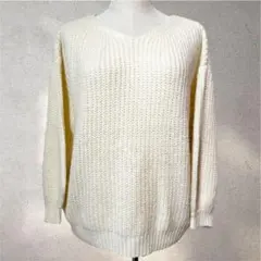 【イーハイフンワールドギャラリ】ざっくりニット/アイボリー/Vネック/ノームコア