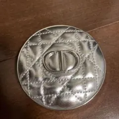 DIOR グロウルミナイザー06