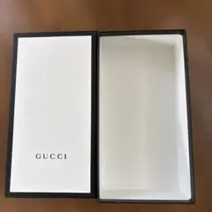 GUCCI ギフトボックスとサテン布