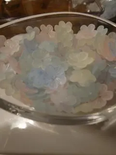 アクリルビーズ フロスト 花びら ミックス 60g