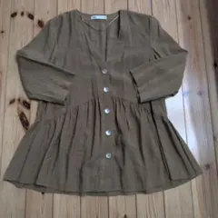 ZARA 七分袖 ペプラム ブラウス カーキ Lサイズのサムネイル
