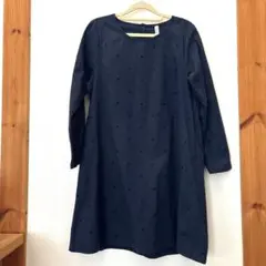 長袖ワンピース　膝丈　ネイビー　水玉　ドット柄