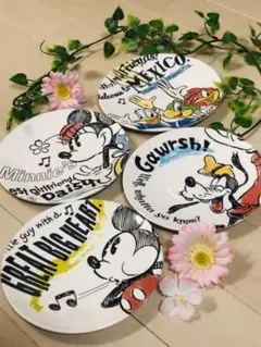 【新品未使用】ディズニーストア 食器 4ピースプレートセット